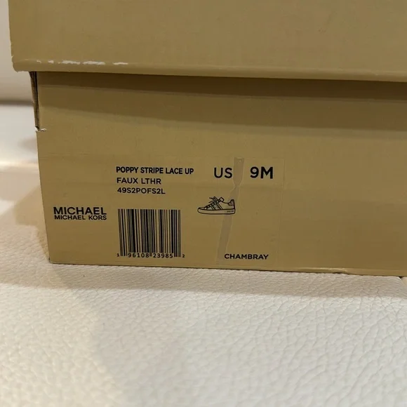 Michael Kors Poppy Leather and Logo Stripe Sneaker in Size 8.5 with Box - Picture 10 of 11